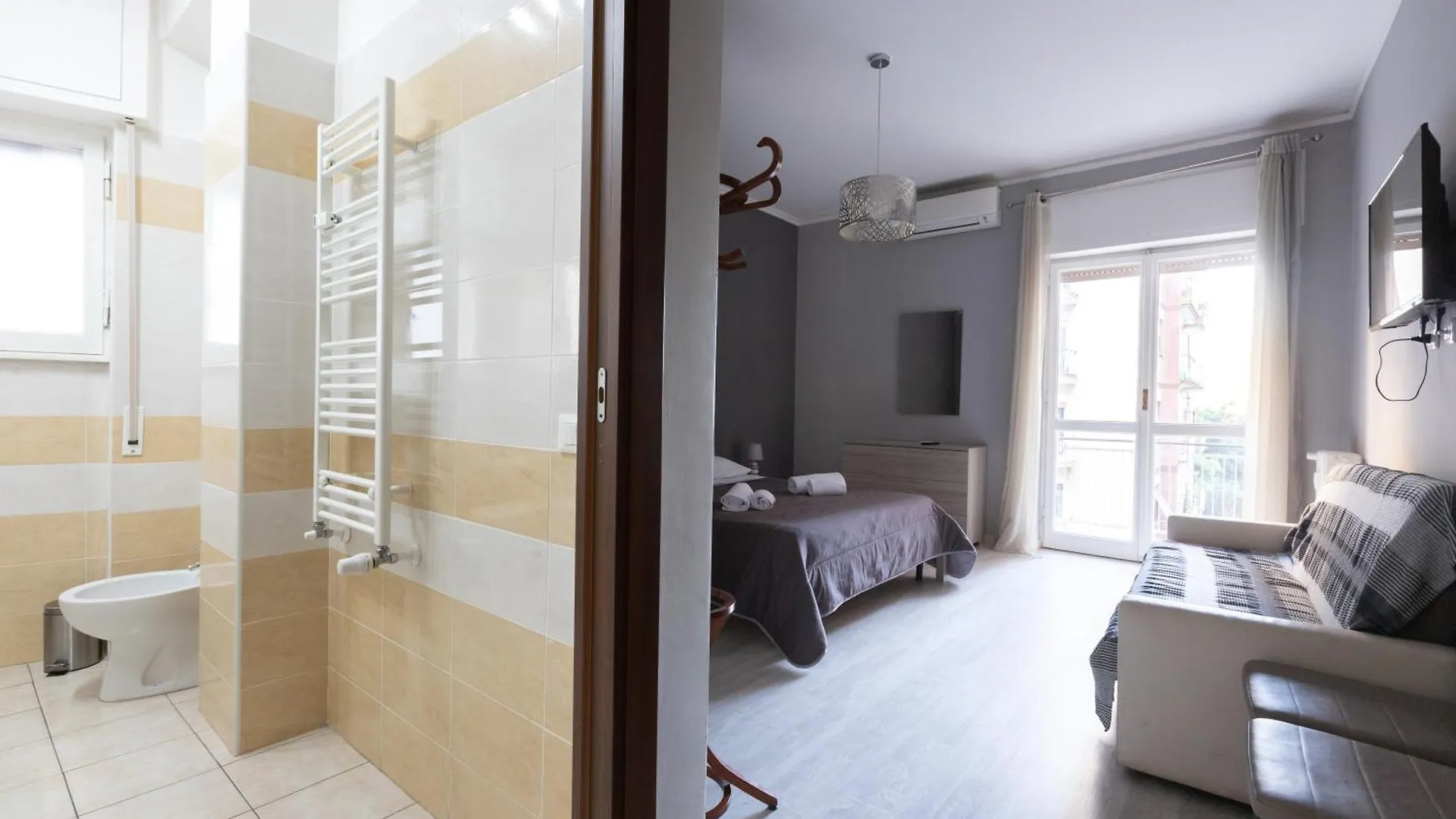 Guest house Affittacamere Alpino 76 Rome