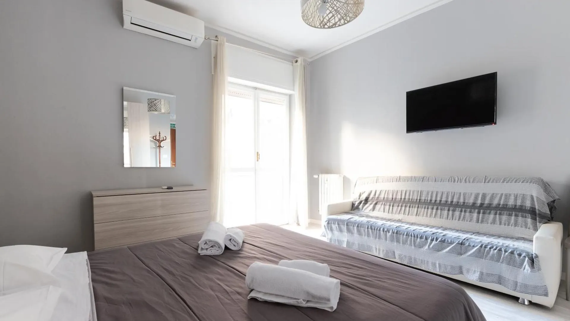Affittacamere Alpino 76 Rome Guest house