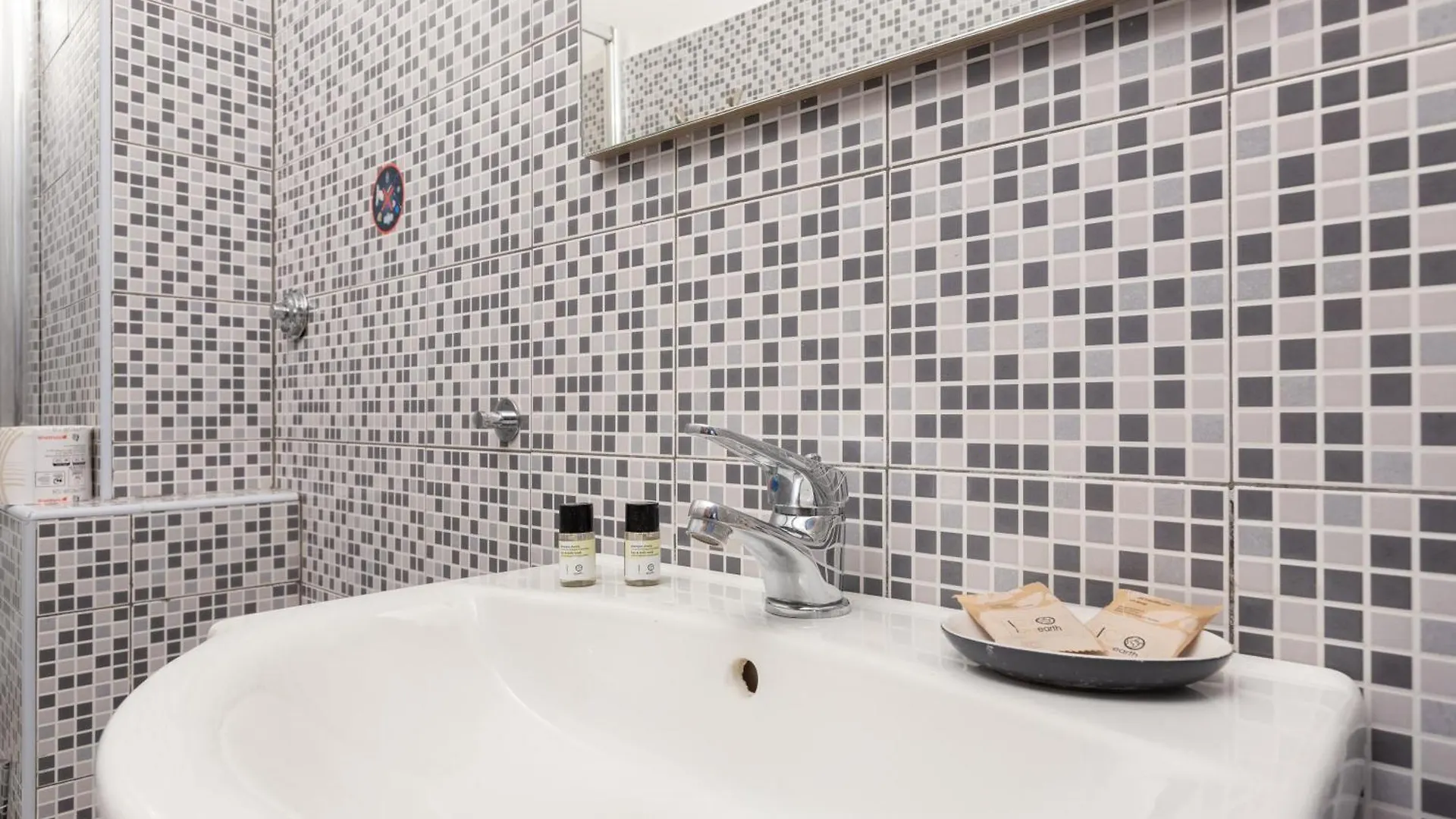 Affittacamere Alpino 76 Rome Guest house