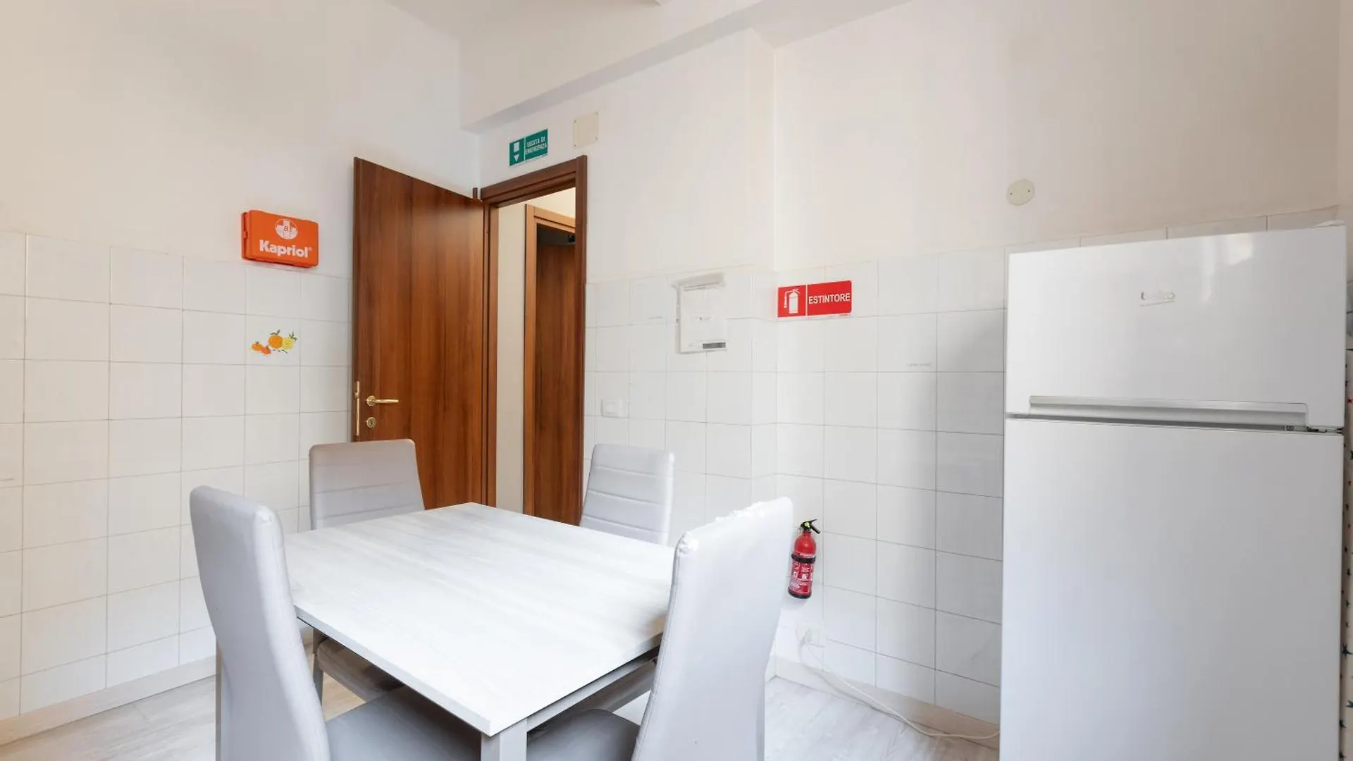 Guest house Affittacamere Alpino 76 Rome
