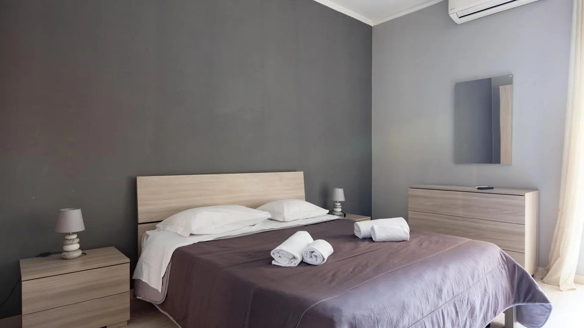 Guest house Affittacamere Alpino 76 Rome Italy